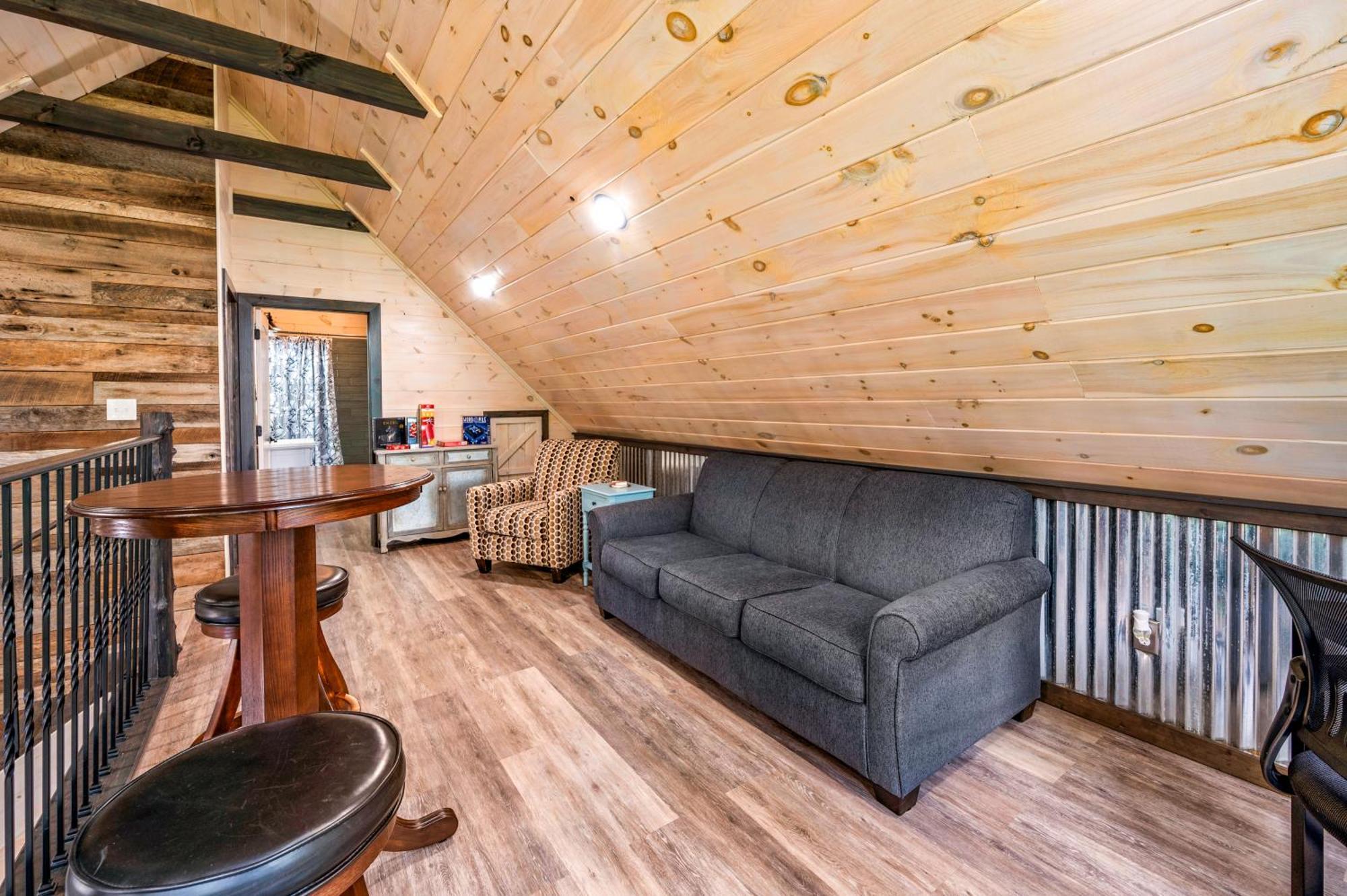 Lil Cabin In The Cove! Mtn Views, Theater, Hot Tub, Games, King Beds, Prime Location! Сев'єрвілл Екстер'єр фото